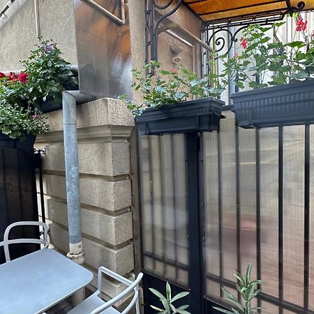 ブカレストCasa De Povesti - Calea Victorieiアパートメント エクステリア 写真