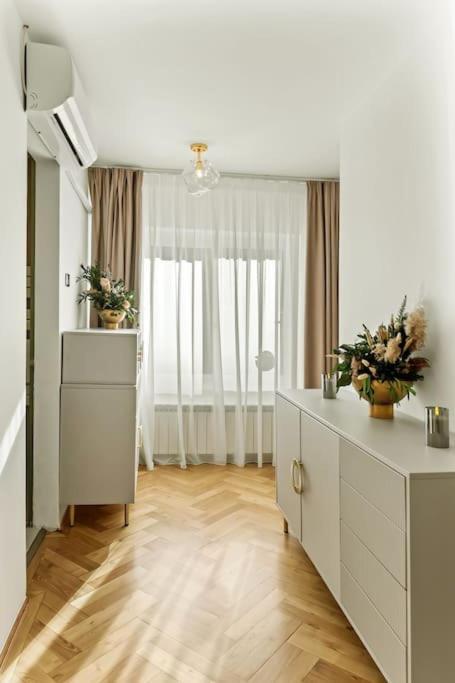 ブカレストCasa De Povesti - Calea Victorieiアパートメント エクステリア 写真