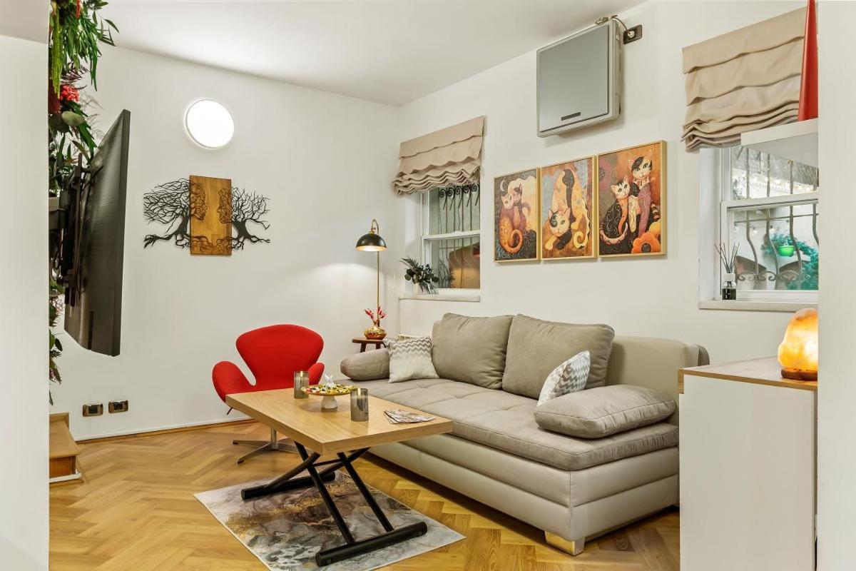 ブカレストCasa De Povesti - Calea Victorieiアパートメント エクステリア 写真
