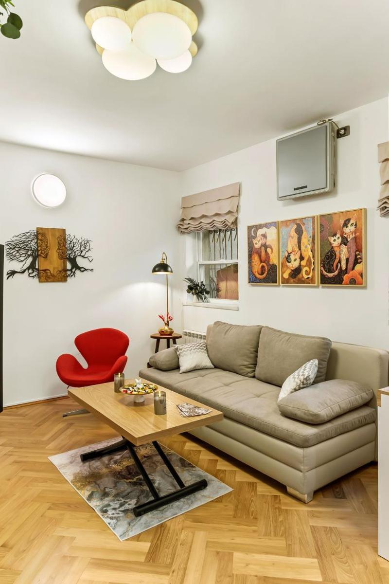 ブカレストCasa De Povesti - Calea Victorieiアパートメント エクステリア 写真