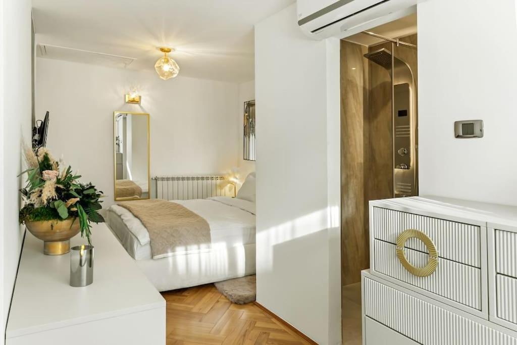 ブカレストCasa De Povesti - Calea Victorieiアパートメント エクステリア 写真