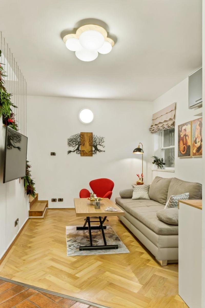 ブカレストCasa De Povesti - Calea Victorieiアパートメント エクステリア 写真